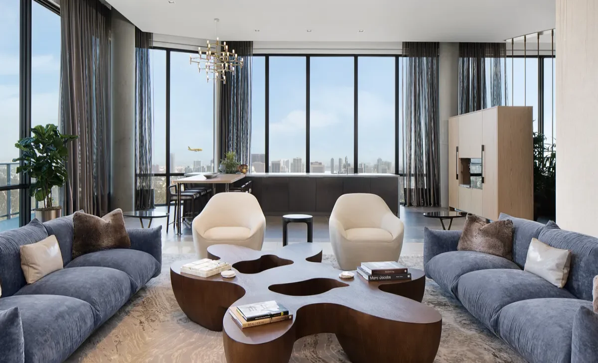 Paul Wall’s luxury home amenities with theater room, LED pool, custom bar, game room, and modern kitchen with granite countertops.