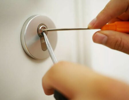 Locksmith Pasadena MD Servleader - Finding Your Trusted Locksmith Partner