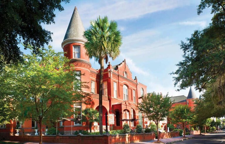 Experience Luxury at Mansion on Forsyth Park