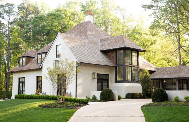 Modern Cottage House: A Blend of Comfort and Contemporary Design