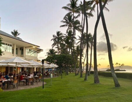 Plumeria Beach House - Tropical Dining Oasis