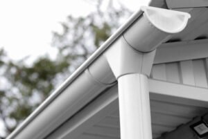 What are the Disadvantages of Vinyl Gutters?
