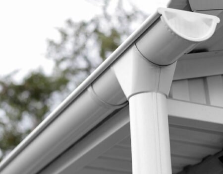 What are the Disadvantages of Vinyl Gutters?