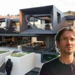 Exterior view of John Frusciante House in the Venice Canals,Exterior view of John Frusciante House in the Venice Canals, Los Angeles — the former cottage of the Red Hot Chili Peppers guitarist.Los Angeles — the former cottage of the Red Hot Chili Peppers guitarist.