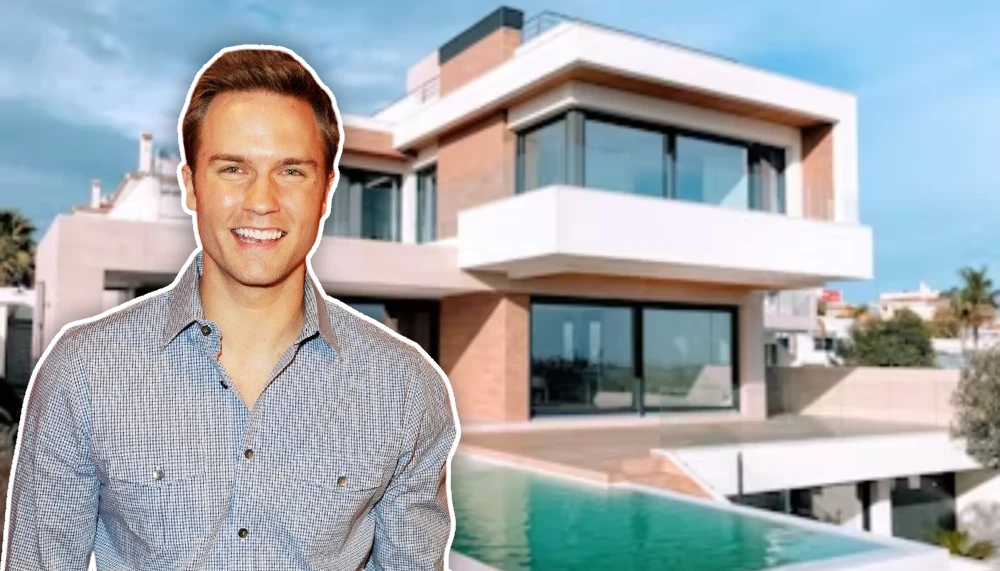 Scott Porter Holden House, a luxurious residence with historical significance in a prestigious neighborhood