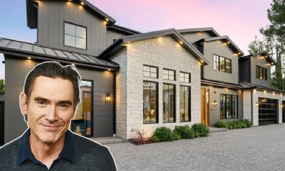 Billy Crudup and Naomi Watts’ $6 million Brentwood mansion in Los Angeles — a modern two-story home surrounded by lush greenery, featuring a spacious patio, pool, and elegant contemporary architecture.