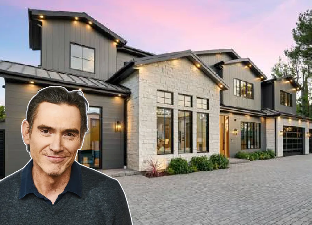 Billy Crudup and Naomi Watts’ $6 million Brentwood mansion in Los Angeles — a modern two-story home surrounded by lush greenery, featuring a spacious patio, pool, and elegant contemporary architecture.