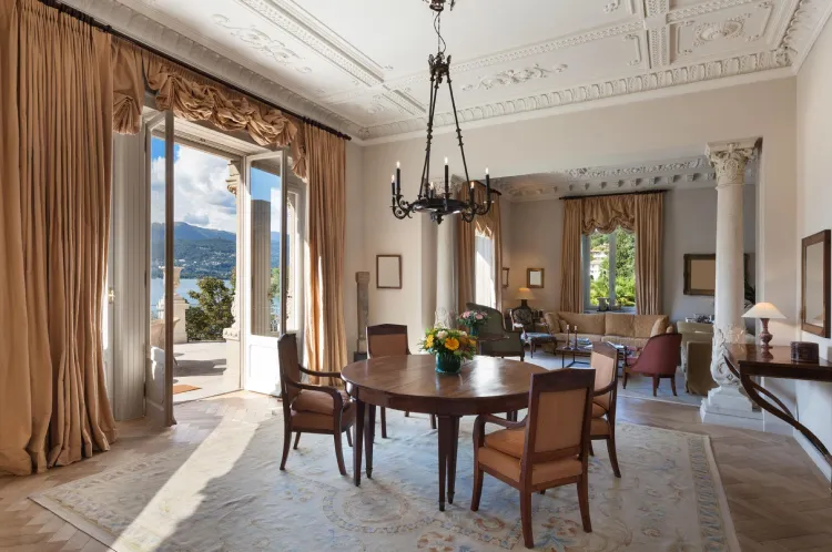 Inside Nick Saban's Luxury Alabama Mansion