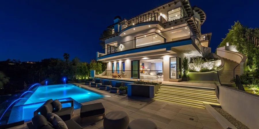 beyonce house: Bel Air compound at dusk